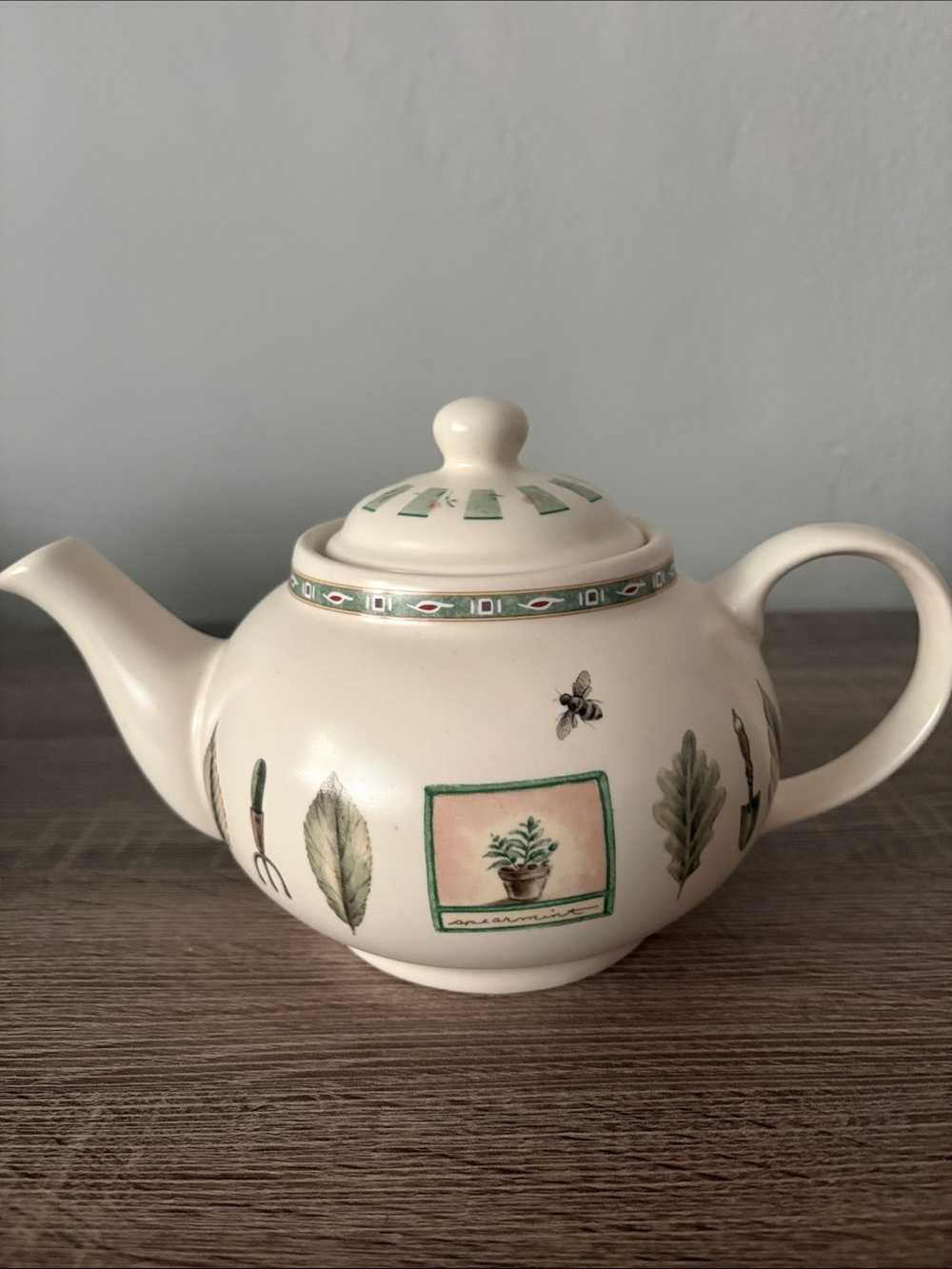 Vintage Pfaltzgraff Portfolio Naturewood Pattern Stoneware Teapot - Preused
